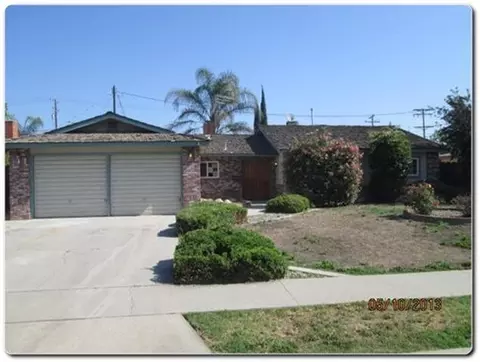 340 E Lemmon Way, Hanford, CA 93230 photo 1