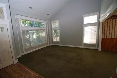 948 N Ash Ave, Clovis, CA 93611 photo 3