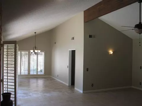 25 Seasons Ct, Madera, CA 93637 photo 10