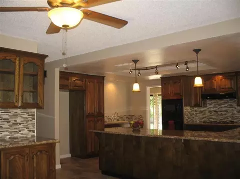 25 Seasons Ct, Madera, CA 93637 photo 4