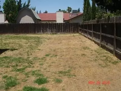 1445 Monterey St, Madera, CA 93637 photo 4