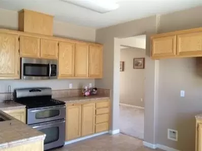 577 Spruce Ct, Chowchilla, CA 93610 photo 2