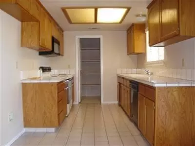 523 W Pat Dr, Clovis, CA 93612 photo 7