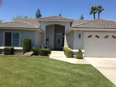 9 West Loop, Madera, CA 93637 photo 2