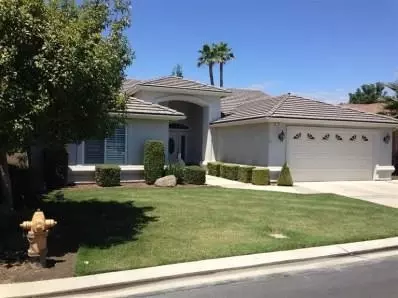 9 West Loop, Madera, CA 93637 photo 1