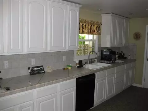 2040 Cypress St, Selma, CA 93662 photo 3