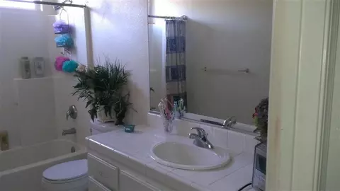 573 Tucker Ave, Sanger, CA 93657 photo 6