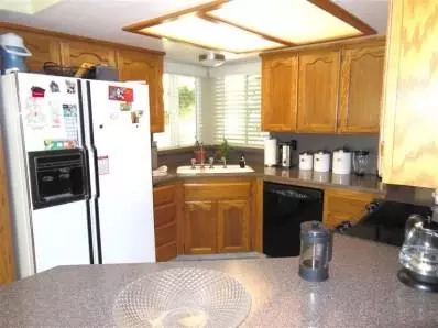 956 Palo Alto Ave, Clovis, CA 93612 photo 4