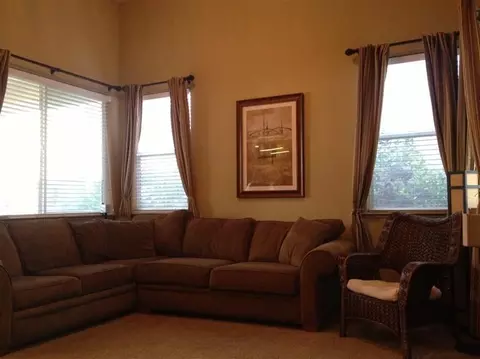 72 W Tivoli Ln, Clovis, CA 93619 photo 5