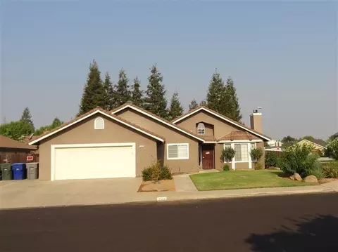 246 N Magnolia Ave, Clovis, CA 93611 photo 1