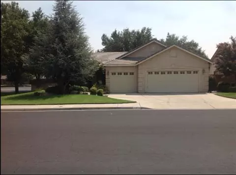 1033 N Karen Ave, Clovis, CA 93611 photo 1