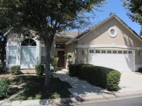 2323 Dawson Ln, Clovis, CA 93611 photo 1