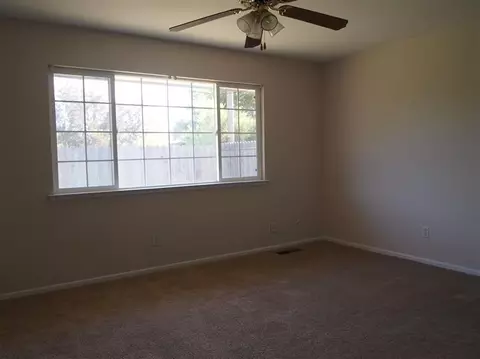 2100 W 4th St, Madera, CA 93637 photo 6