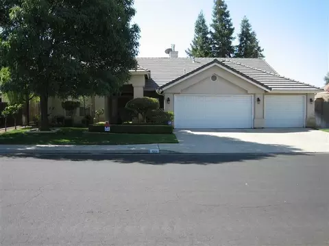 512 W Jordan Ave, Clovis, CA 93611 photo 1