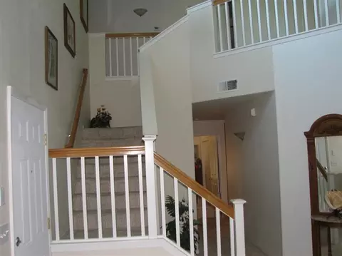 2054 Cromwell Ave, Clovis, CA 93611 photo 4