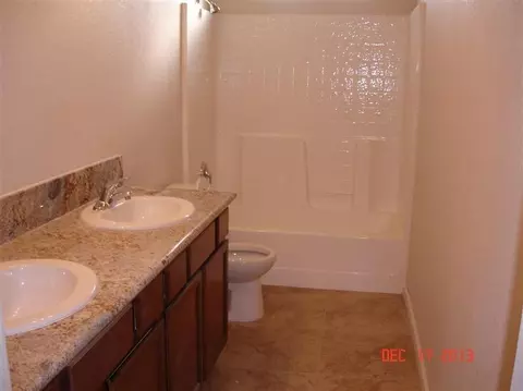 1930 Eagle Dr, Madera, CA 93638 photo 8