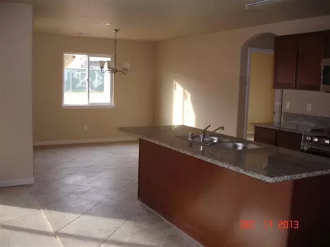 1930 Eagle Dr, Madera, CA 93638 photo 5