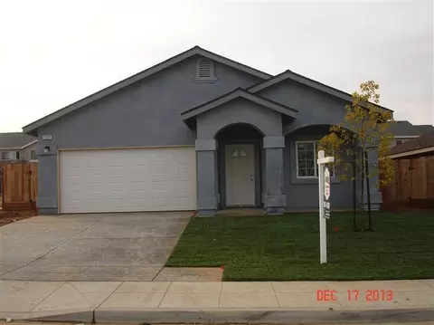1922 Eagle Dr, Madera, CA 93638 photo 3