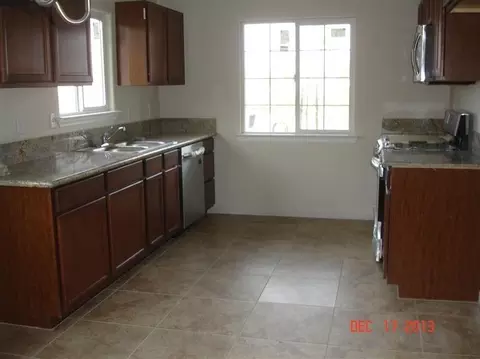 1922 Eagle Dr, Madera, CA 93638 photo 5