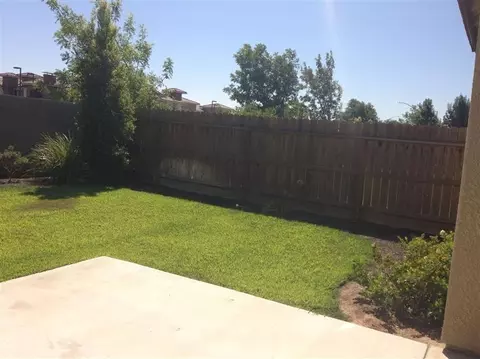 15859 W Botelho Ave, Kerman, CA 93630 photo 3