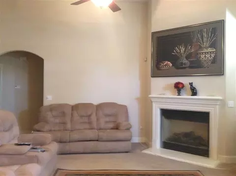 15859 W Botelho Ave, Kerman, CA 93630 photo 7