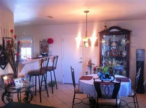 208 Elm St, Madera, CA 93638 photo 3