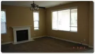 1091 N Coventry Ave, Clovis, CA 93611 photo 3