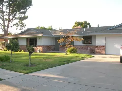 4921 E Townsend, Fresno, CA 93727 photo 1