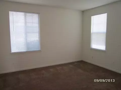 494 Joya Dr, Madera, CA 93637 photo 3
