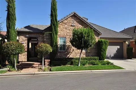 3545 Barclay Sq, Clovis, CA 93619 photo 1