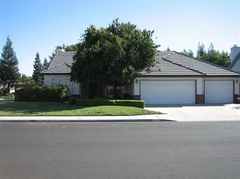432 W Houston Ave, Clovis, CA 93611 photo 1