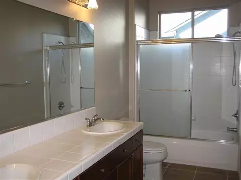 432 W Houston Ave, Clovis, CA 93611 photo 8