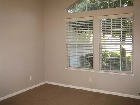 432 W Houston Ave, Clovis, CA 93611 photo 7