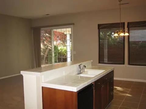 432 W Houston Ave, Clovis, CA 93611 photo 5