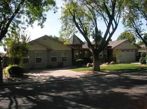 2812 Summer Ln, Madera, CA 93637 photo 3