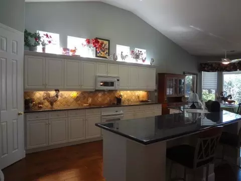 145 W Athens Ave, Clovis, CA 93611 photo 7