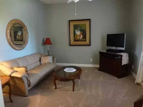 145 W Athens Ave, Clovis, CA 93611 photo 5