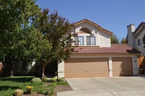 1002 Edgemont Dr, Fresno, CA 93720 photo 1