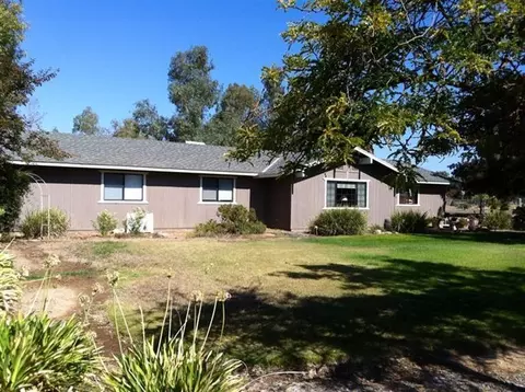 37831 Berkshire Dr, Madera, CA 93636 photo 2