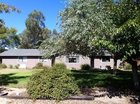 37831 Berkshire Dr, Madera, CA 93636 photo 1