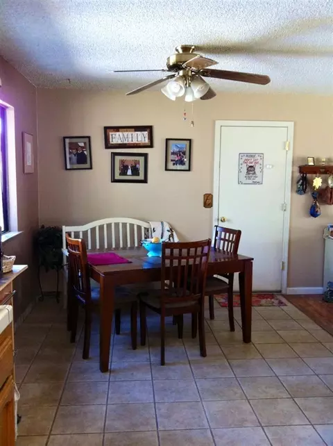 37831 Berkshire Dr, Madera, CA 93636 photo 9