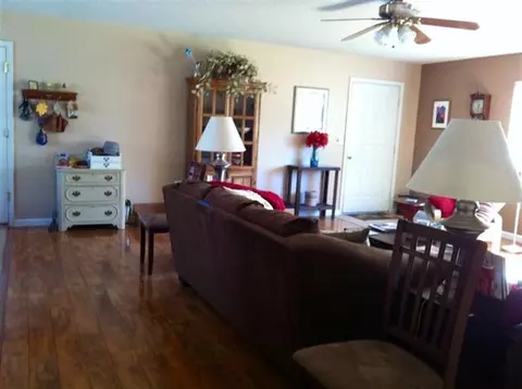 37831 Berkshire Dr, Madera, CA 93636 photo 6