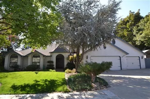 2078 Richert Ave, Clovis, CA 93611 photo 1