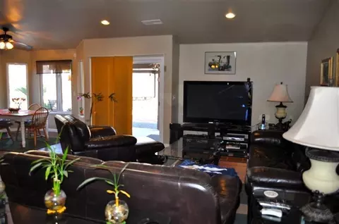 15830 W Kearney Blvd, Kerman, CA 93630 photo 4