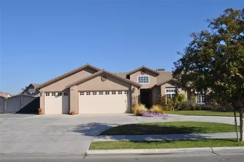 15830 W Kearney Blvd, Kerman, CA 93630 photo 1