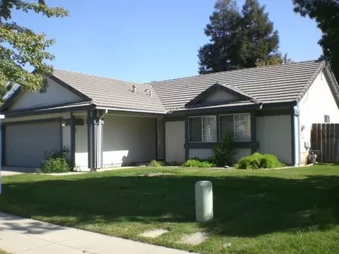 1295 Seneca Dr, Madera, CA 93637 photo 2