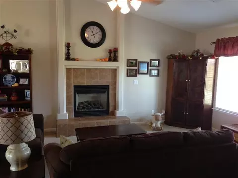 216 Asilomar Dr, Madera, CA 93637 photo 3