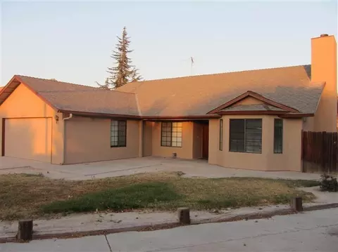 544 S Pacheco Dr, Kerman, CA 93630 photo 1