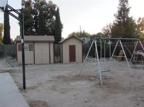 544 S Pacheco Dr, Kerman, CA 93630 photo 6