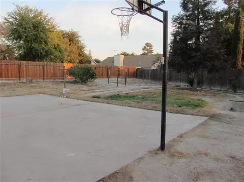 544 S Pacheco Dr, Kerman, CA 93630 photo 5